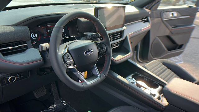 New 2026 Ford Explorer ST-Line w/ ST-Line Street Pack AWD/4WD image 14