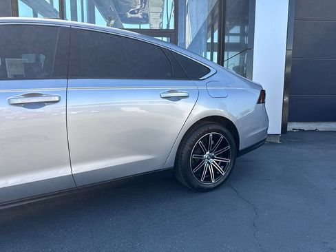Used 2024 Honda Accord EX image 7