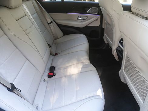 New 2026 Mercedes-Benz GLE 450 4MATIC image 16