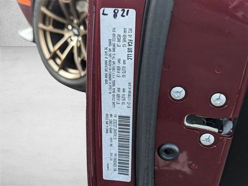 Used 2019 Dodge Challenger R/T Scat Pack w/ T/A Package image 25