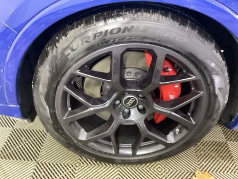 New 2026 Audi SQ7 Prestige image 9