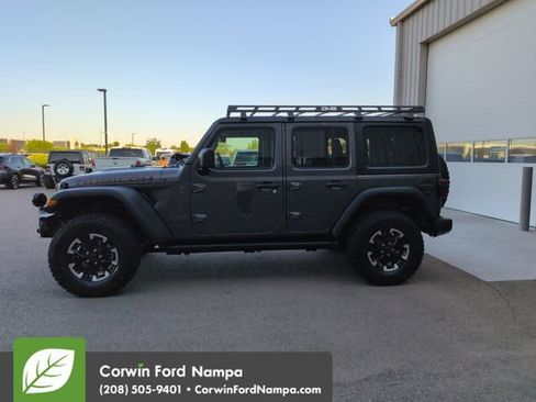 Used 2024 Jeep Wrangler Unlimited Rubicon AWD/4WD image 6