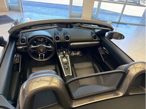 Used 2017 Porsche 718 Boxster S image 16