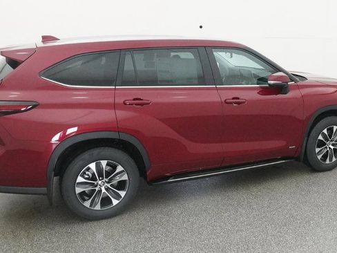 New 2026 Toyota Highlander XLE image 24