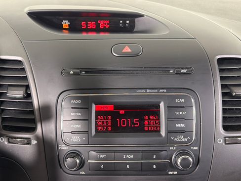 Used 2015 Kia Forte LX image 28