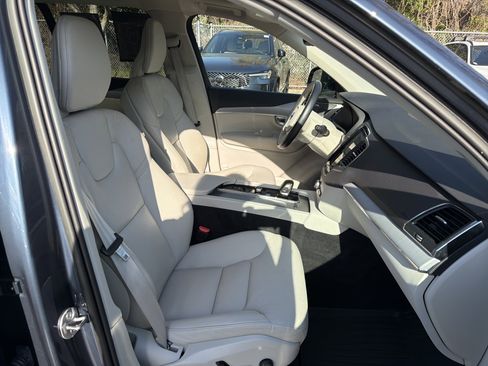Certified 2023 Volvo XC90 B5 Core w/ Protection Package Premier image 35