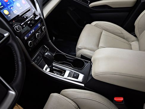 Used 2021 Subaru Ascent Limited w/ Technology Package image 18