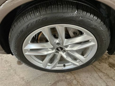 Used 2018 Audi Q7 3.0T Prestige AWD/4WD image 10