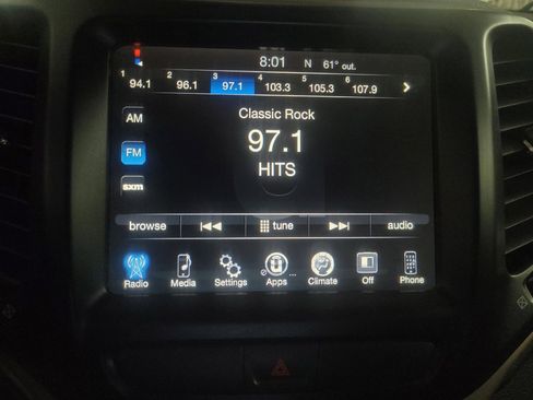 Used 2017 Jeep Cherokee Latitude FWD image 25