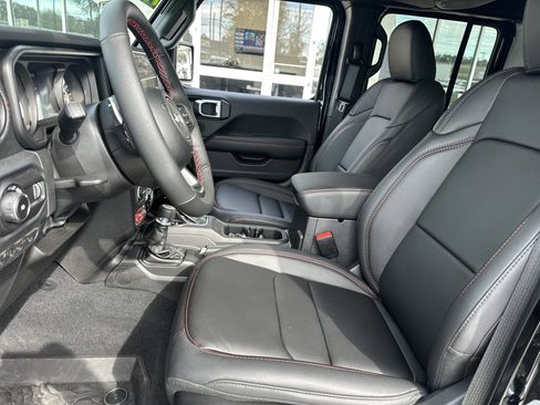 Used 2026 Jeep Wrangler Unlimited Rubicon 392 image 12