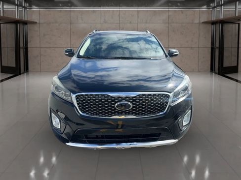 Used 2017 Kia Sorento SX FWD image 2