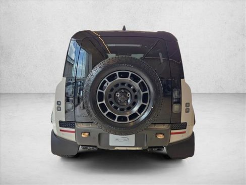 New 2026 Land Rover Defender 110 OCTA image 8