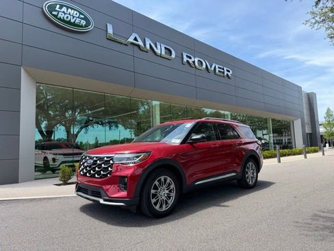 Used 2025 Ford Explorer Platinum RWD image 1