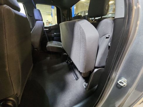 Used 2020 Chevrolet Silverado 1500 Custom w/ Custom Convenience Package image 36