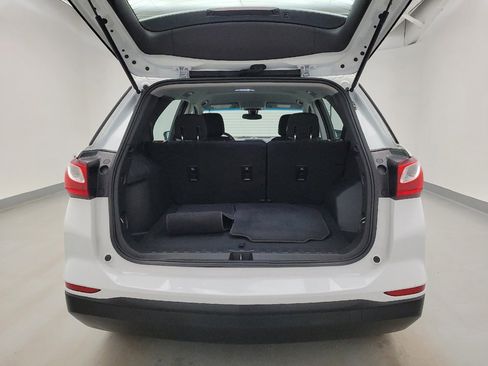 Used 2019 Chevrolet Equinox LS image 29