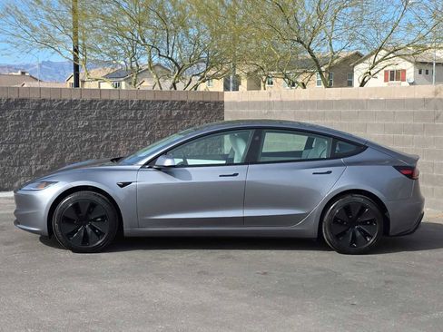 Used 2024 Tesla Model 3 Standard Range image 6