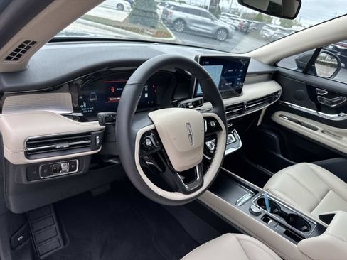 New 2026 Lincoln Corsair Premiere image 14