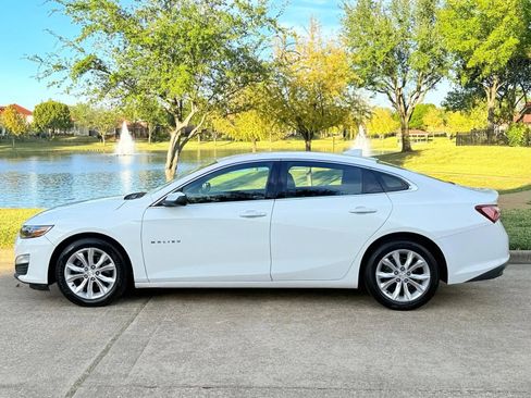 Used 2019 Chevrolet Malibu LT FWD image 3