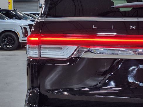 Used 2022 Lincoln Navigator L Reserve AWD/4WD image 20