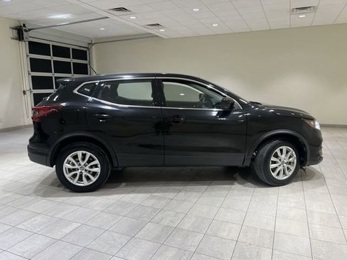 Used 2021 Nissan Rogue Sport S image 6