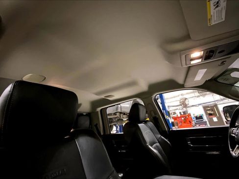 Used 2015 RAM 2500 Laramie w/ Black Appearance Group image 14