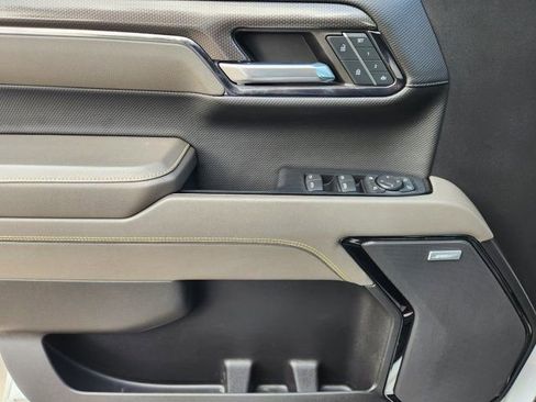 Used 2024 Chevrolet Silverado 1500 ZR2 image 25