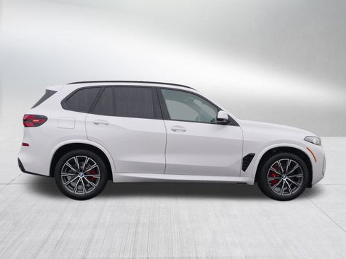 New 2026 BMW X5 sDrive40i w/ M Sport Package image 2