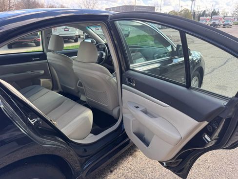 Used 2012 Subaru Legacy 2.5i w/ Alloy Wheel Pkg AWD/4WD image 14
