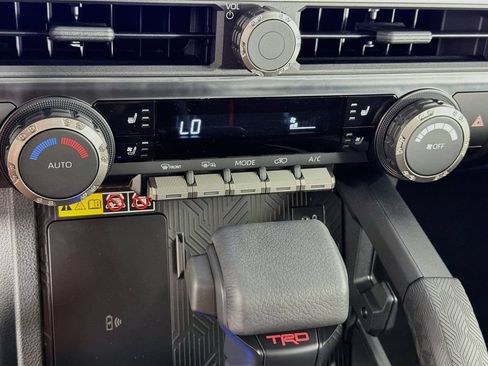 New 2026 Toyota 4Runner TRD Off-Road Premium AWD/4WD image 18