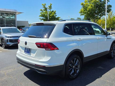Certified 2023 Volkswagen Tiguan SE w/ Panoramic Sunroof Package FWD image 6
