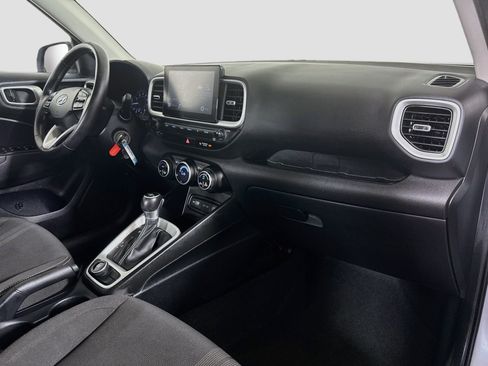 Used 2022 Hyundai Venue SEL FWD image 29