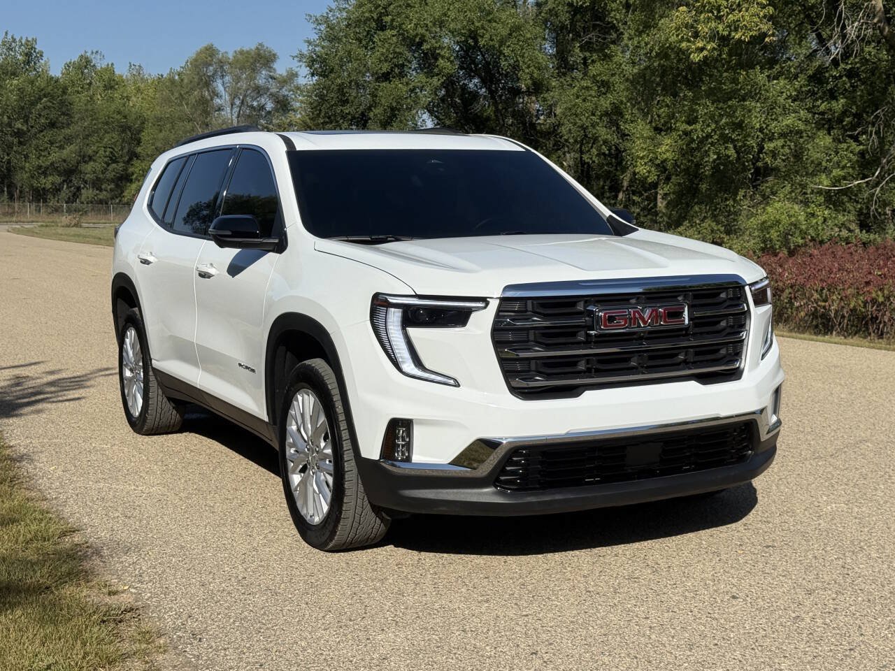 Used 2026 GMC Acadia Elevation w/ Elevation Premium Package AWD/4WD image 5