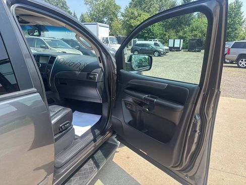 Used 2009 Nissan Armada SE w/ Premium Pkg AWD/4WD image 15