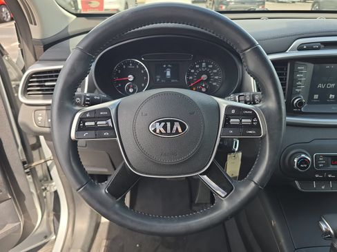 Used 2019 Kia Sorento FWD w/ LX Convenience Package image 24