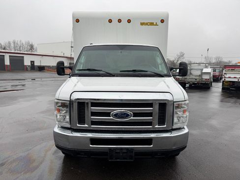 Used 2018 Ford E-450 and Econoline 450 Super Duty w/ Exterior Upgrade Package image 8