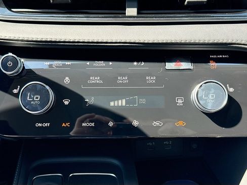 Used 2027 INFINITI QX60 Pure w/ Cargo Package FWD image 17