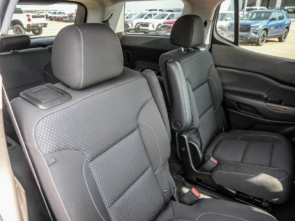 Used 2023 GMC Acadia SLE w/ LPO, Floor Liner Package FWD image 22