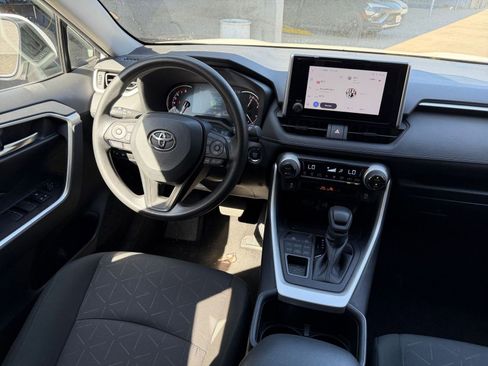 Used 2025 Toyota RAV4 XLE w/ Convenience Package image 36