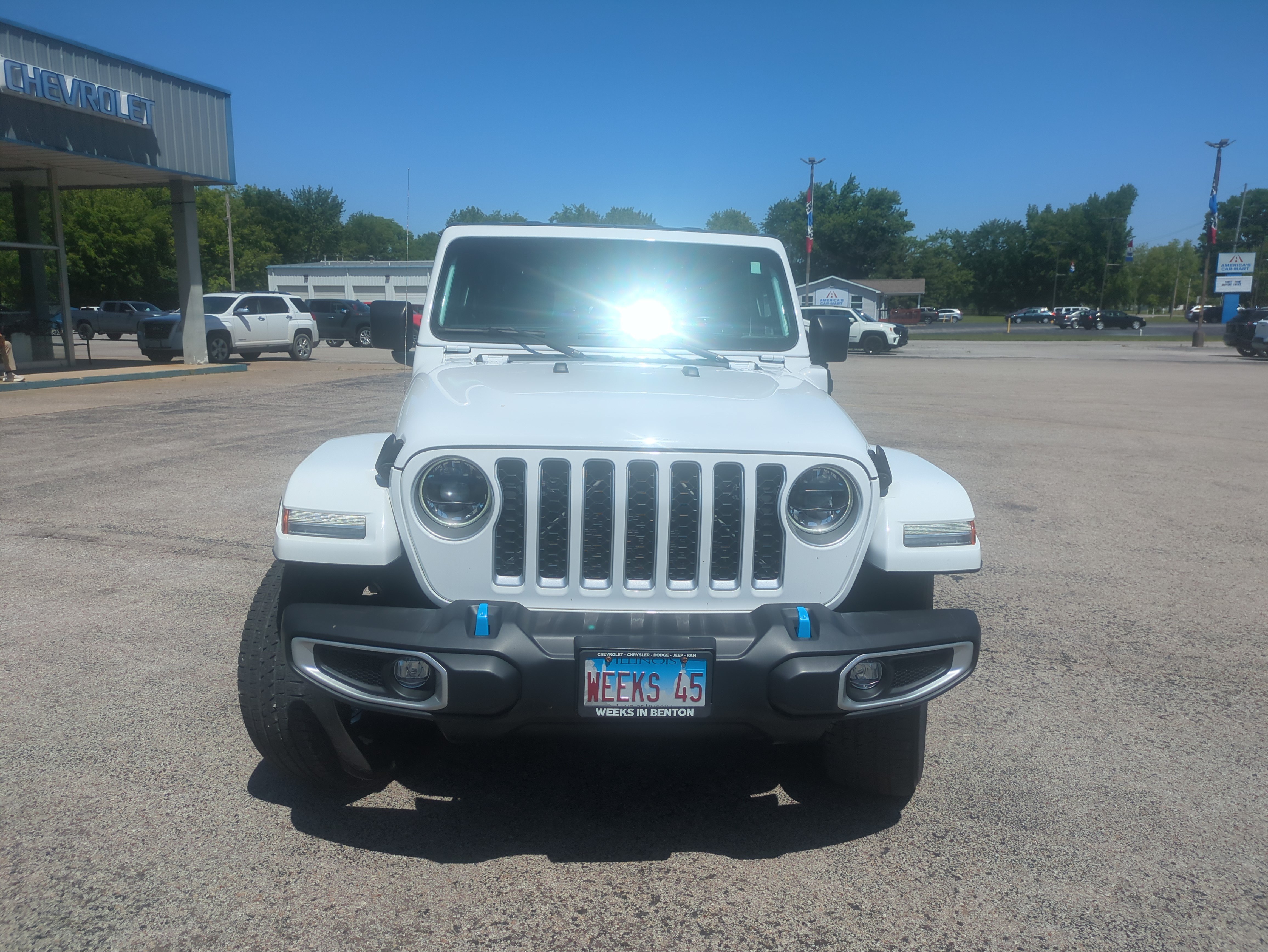 Used 2023 Jeep Wrangler Unlimited Sahara w/ Cold Weather Group AWD/4WD image 6