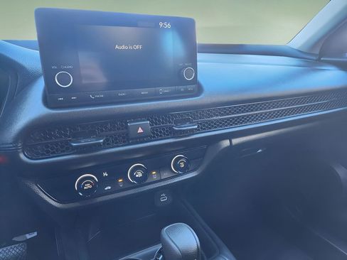 Used 2023 Honda HR-V LX image 13