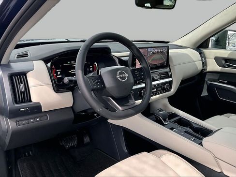 New 2026 Nissan Pathfinder SL FWD image 8