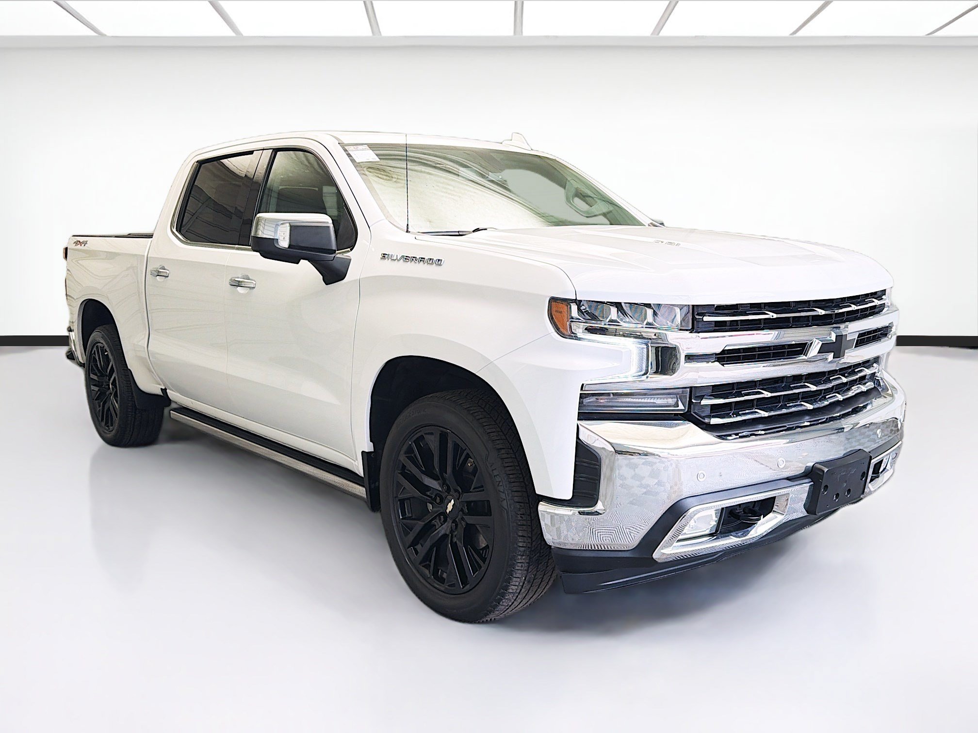 Used 2021 Chevrolet Silverado 1500 LTZ AWD/4WD image 3
