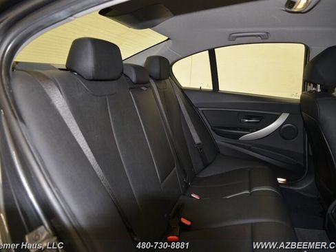 Used 2018 BMW 320i Sedan image 18