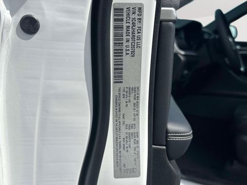 New 2026 Jeep Grand Cherokee Altitude AWD/4WD image 30