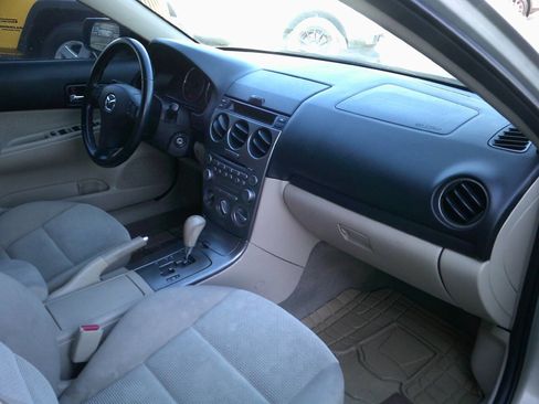 Used 2005 MAZDA MAZDA6 i FWD image 10