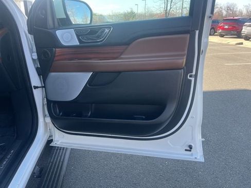Certified 2024 Lincoln Navigator L Reserve AWD/4WD image 24