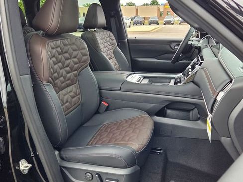 New 2026 Nissan Armada Platinum RWD image 18