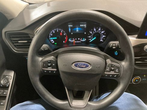 Used 2022 Ford Escape SE image 21