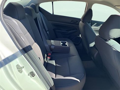 Used 2025 Nissan Altima 2.5 S image 10