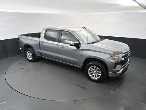 Used 2023 Chevrolet Silverado 1500 LT AWD/4WD image 33